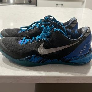 Kobe 8 System 'Philippines Pack - Game Royal' Size 10.5 - used